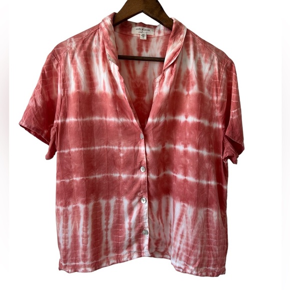 Cloth & Stone X Anthropologie Tie Dye Button Front T-Shirt - Picture 2 of 8